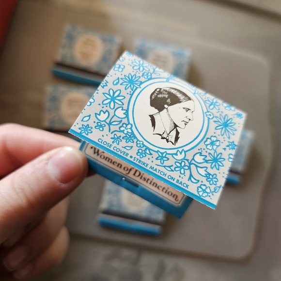 Vintage Women of Distinction Matchbox Set of 7 Perfect Condition! - Picture 4 of 4